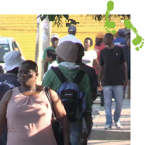 Μια προβολή των δρόμων του Γιοχάνεσμπουργκ γεμάτοι με ανθρώπους.  Μια προβολή των δρόμων του Γιοχάνεσμπουργκ γεμάτοι με ανθρώπους.